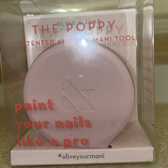 Poppy manicure tool and OPI polish corrector pen - Picture 1 of 5